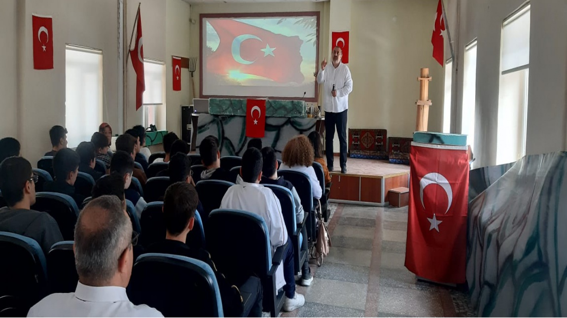 Öğretim Görevlisi Ahmet Nedim KİLCİ ;Çanakkale Ruhu ve Vatan Sevgisi Konferansı